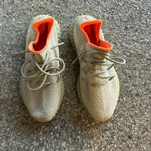 Men’s Yeezy adidas sneakers beige gray orange 12